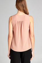 Ladies fashion plus size sleeveless round neck w/keyhole crepe woven top - 4D's T&D Inc