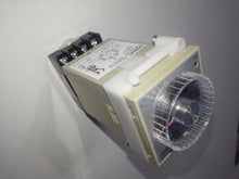 TEMPERATURE CONTROLLER E5C2-R20J.  Part # 4DS-TCE5C2-J. - $160.90 - 4D's T&D Inc